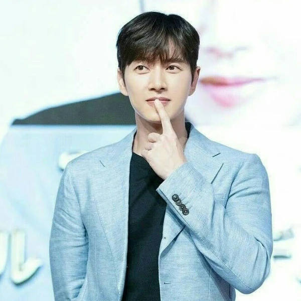 今天最受喜愛的朴海鎮模樣