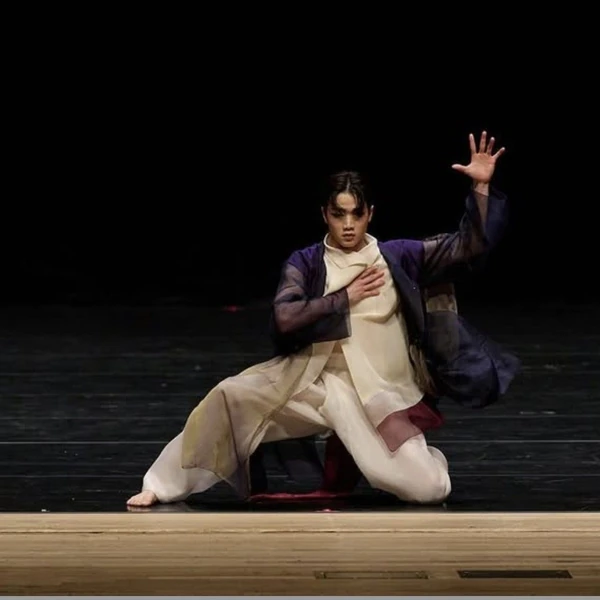 The most loved look of Park Junwoo today