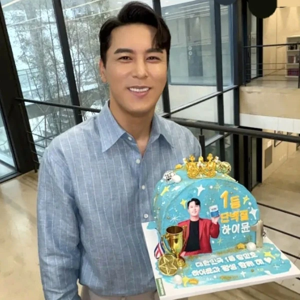 今天最受喜愛的張民好模樣