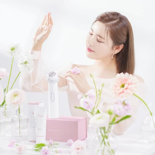 Penampilan Song Gain yang paling disukai hari ini