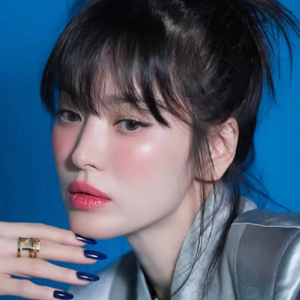 The most loved look of Song Hyekyo today