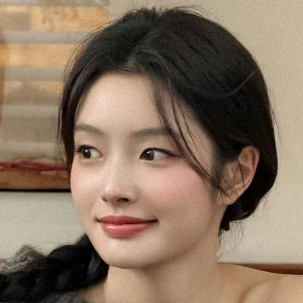 The most loved look of Xu Ruohan today