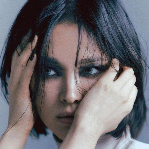 今天最受喜愛的宋慧喬模樣