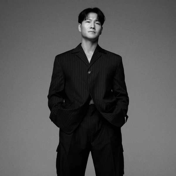 Foto populer Kim Jongkook yang penuh cinta dari penggemar