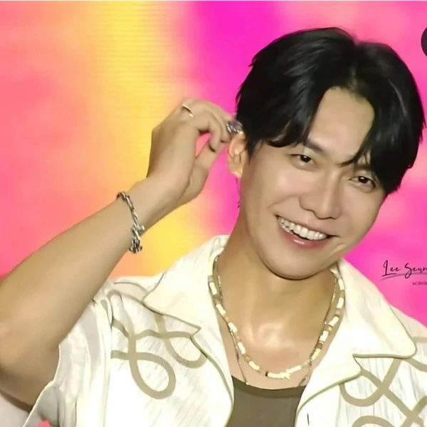 Top moment of Lee Seunggi chosen by fans