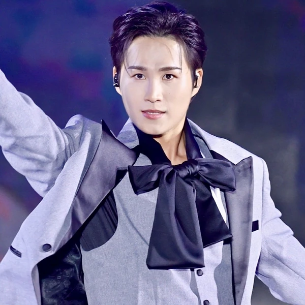 充滿粉絲愛的金熙栽人氣照片