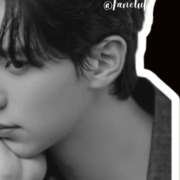 The most loved look of Lee Chaemin today