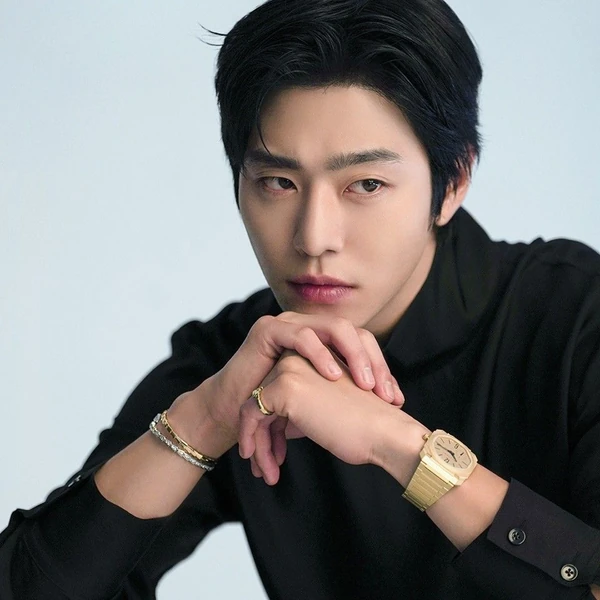 The most loved look of Ahn Hyoseop today