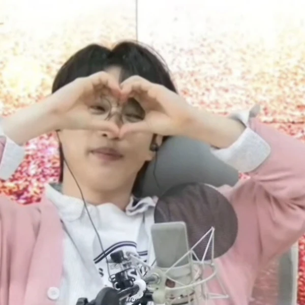 The most loved look of An Sunghoon today