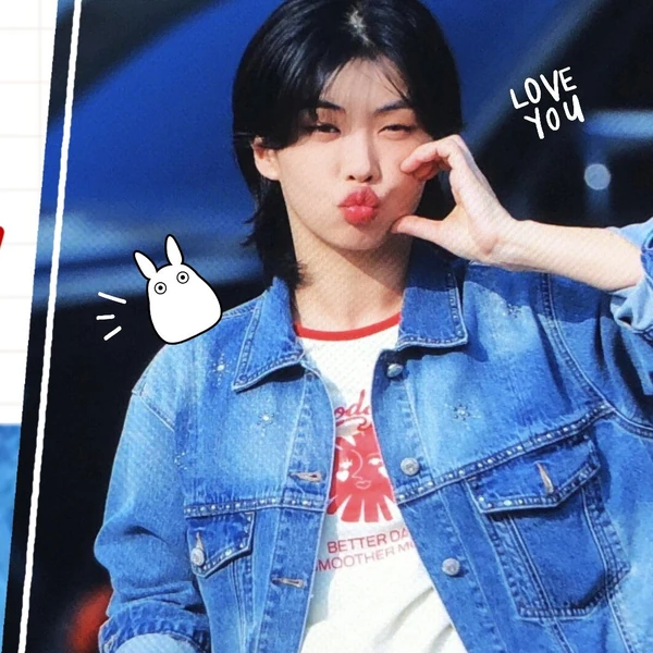 Popular photo full of fans’ love for Aiki