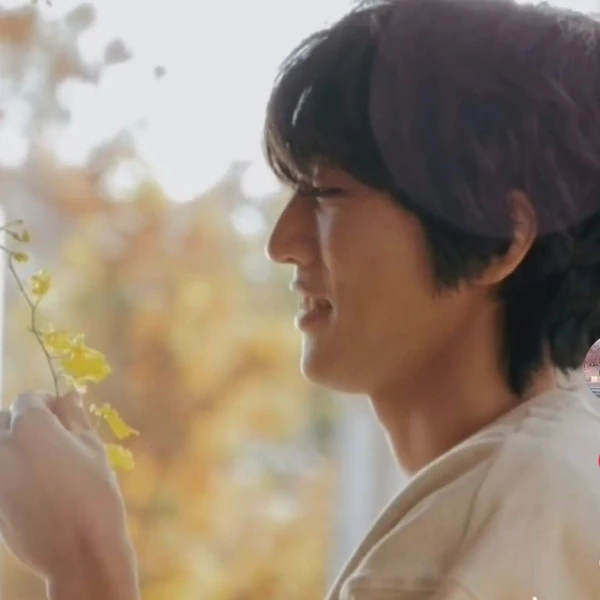 充滿粉絲愛的李承允人氣照片