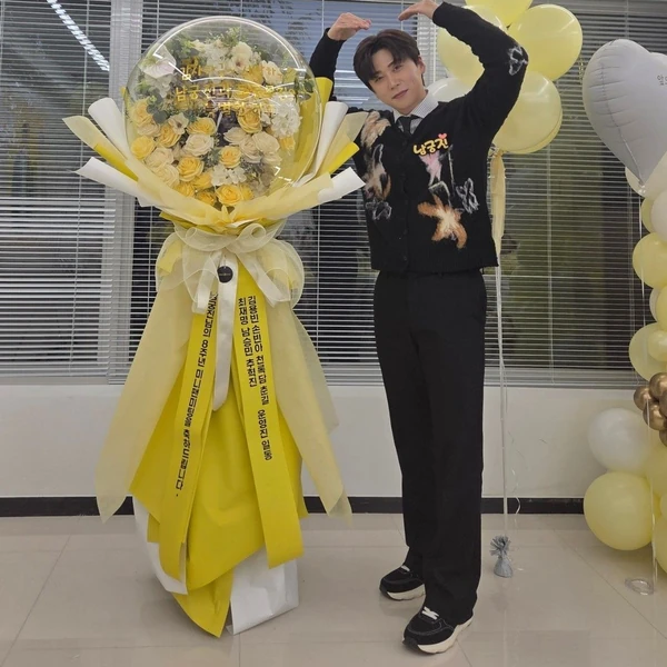 Popular photo full of fans’ love for Namgung Jin