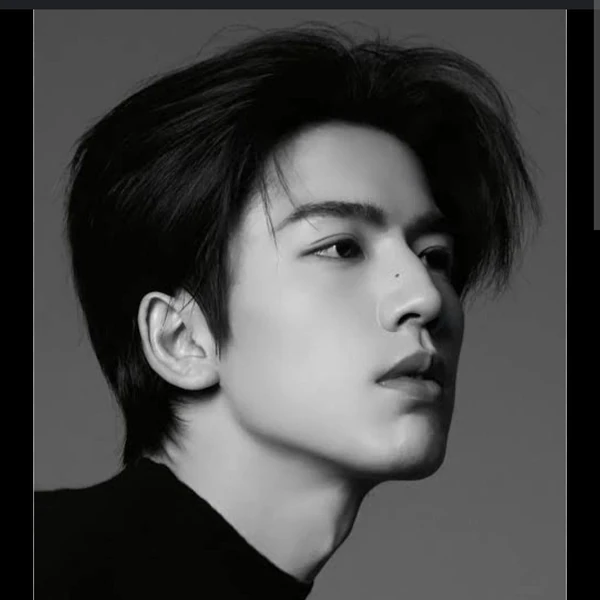 The most loved look of Zhang Linghe today