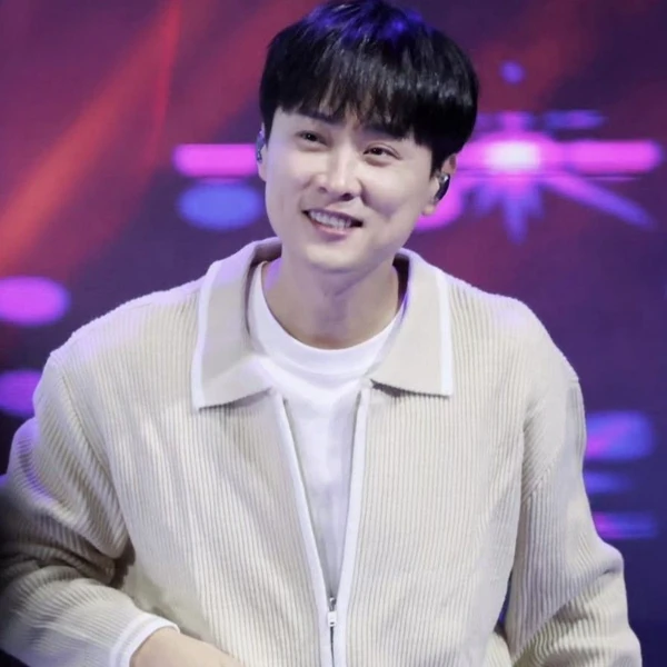 오늘 가장 사랑받은 민경훈의 모습