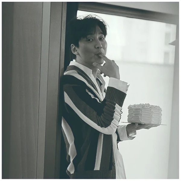 The most loved look of Kim Namgil today