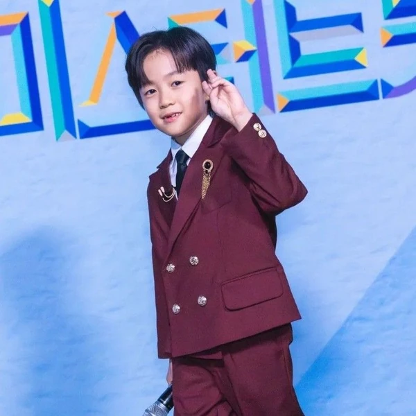 The most loved look of You Jiwoo today