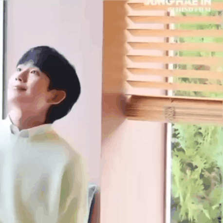 今天最受喜爱的丁海寅模样