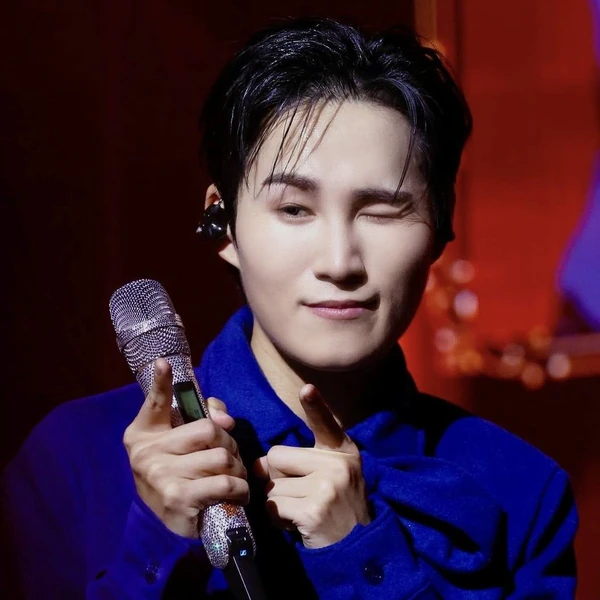 The most loved look of Kim Heejae today