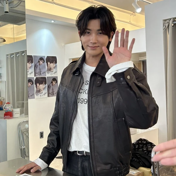 The most loved look of Park Hyungsik today