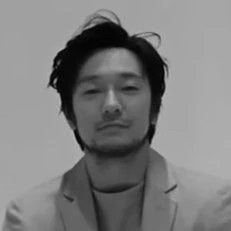 The most loved look of Son Seokkoo today