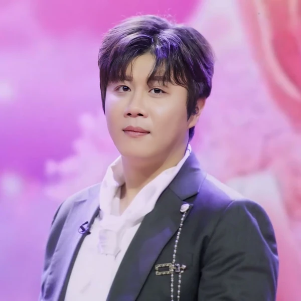 The most loved look of Jin Haesung today