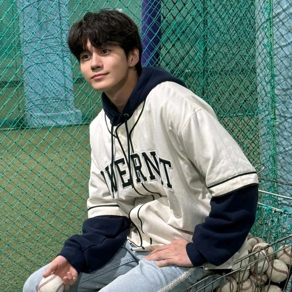 充滿粉絲愛的邕聖祐人氣照片