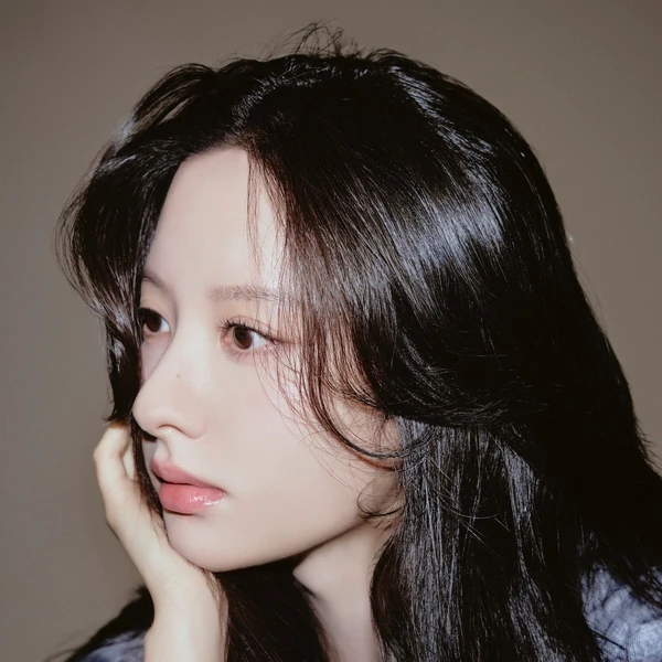 The most loved look of Bona today