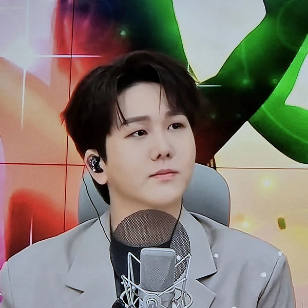 The most loved look of Kim Soochan today