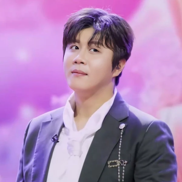 The most loved look of Jin Haesung today