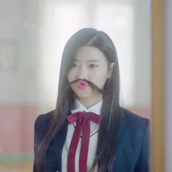 Penampilan Lee Mijoo yang paling disukai hari ini