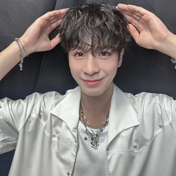 充滿粉絲愛的鄭東元人氣照片