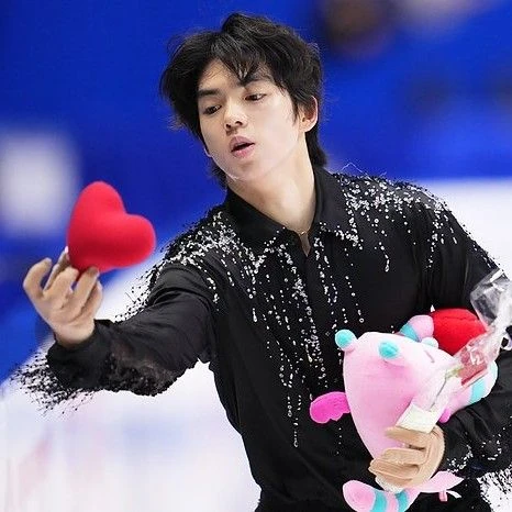 Foto profil populer Cha Junhwan yang disukai penggemar