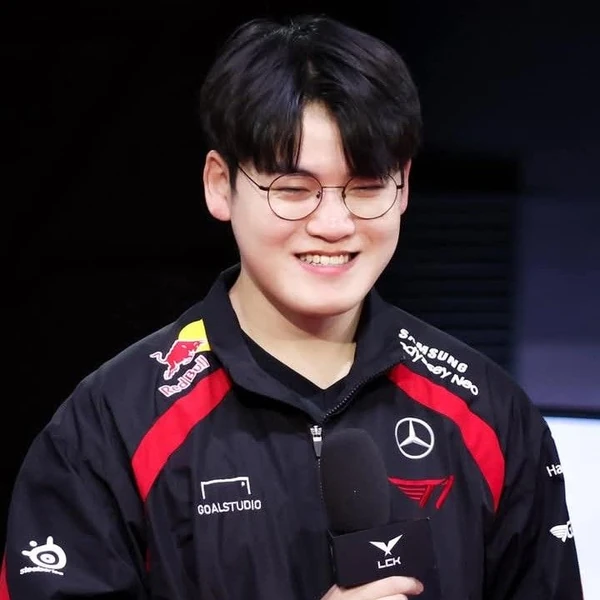 No.1 banner post of Gumayusi created by top fandom