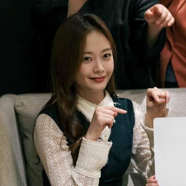 The most loved look of Jeon Somin today