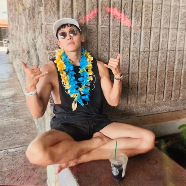 今天最受喜愛的池昌旭模樣