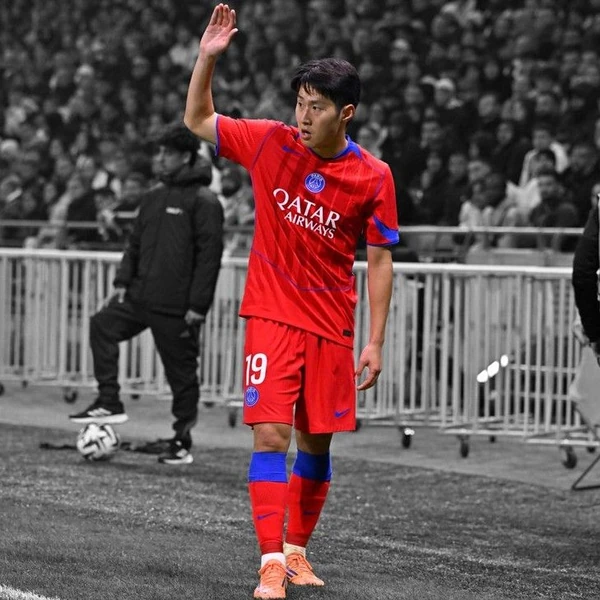 Postingan banner nomor 1 dari Lee KangIn yang dibuat oleh fandom