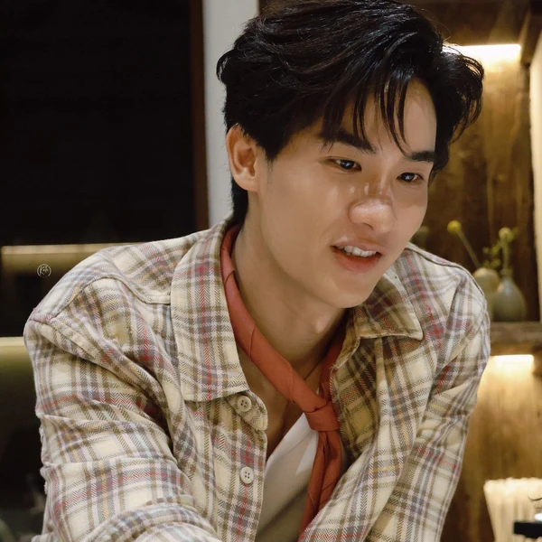 Popular photo full of fans’ love for Tay Tawan Vihokratana