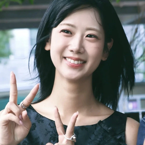 Top moment of Kang Hyeyeon chosen by fans