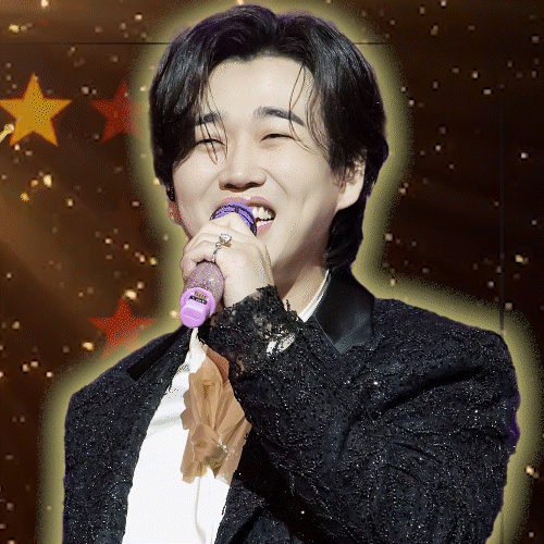 Popular photo full of fans’ love for Hwang Youngwoong