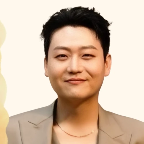 The most loved look of Min Soohyun today