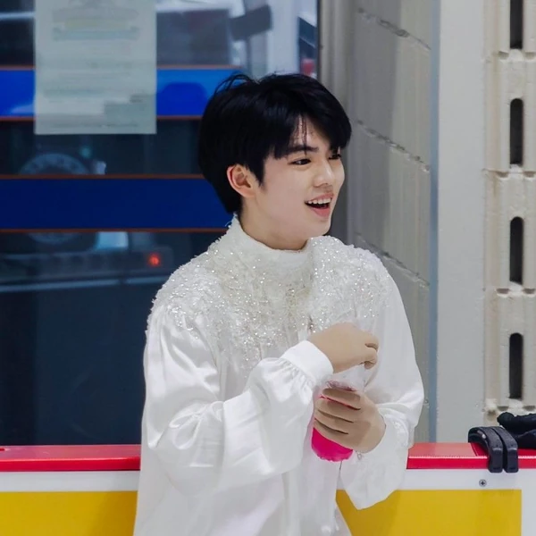 Momen gemilang Cha Junhwan yang dibuat oleh fandom