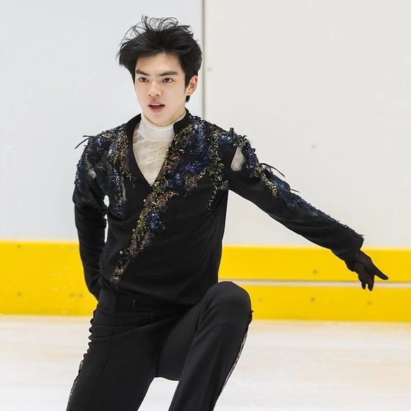 Momen gemilang Cha Junhwan yang dibuat oleh fandom