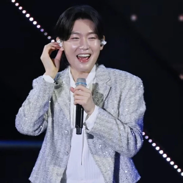 The most loved look of Kim Yongbin today