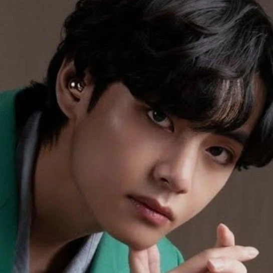 The most loved look of Kim Taehyung (V) today