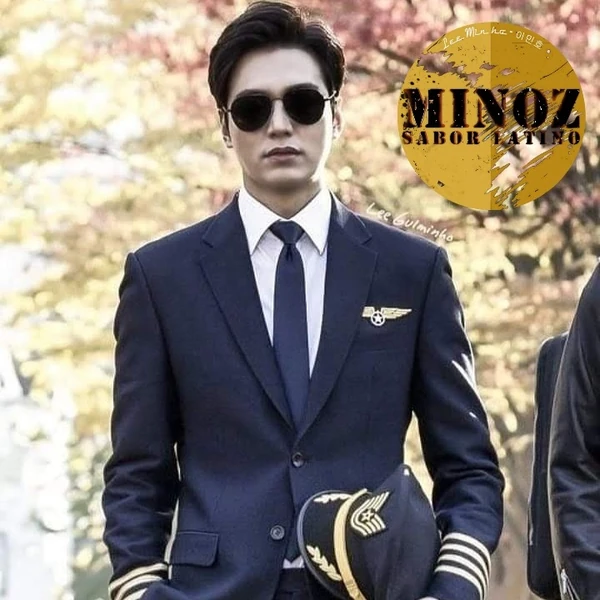 充滿粉絲愛的李敏鎬人氣照片