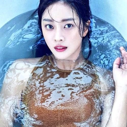 The most loved look of Cho Boah today