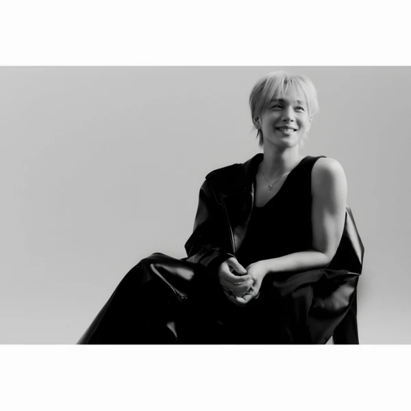 Popular photo full of fans’ love for Yim Siwan