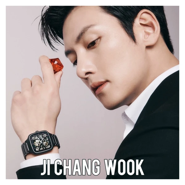 Popular photo full of fans’ love for Ji Changwook