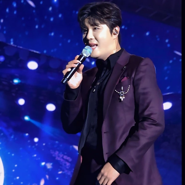 The most loved look of Jin Haesung today