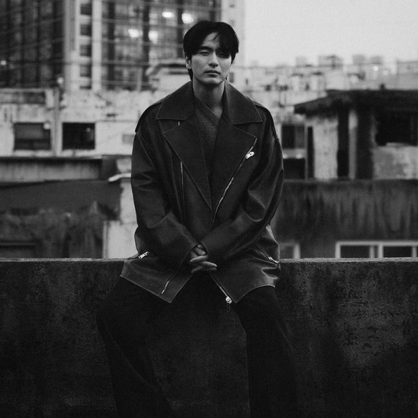 The most loved look of Lee Jinwook today